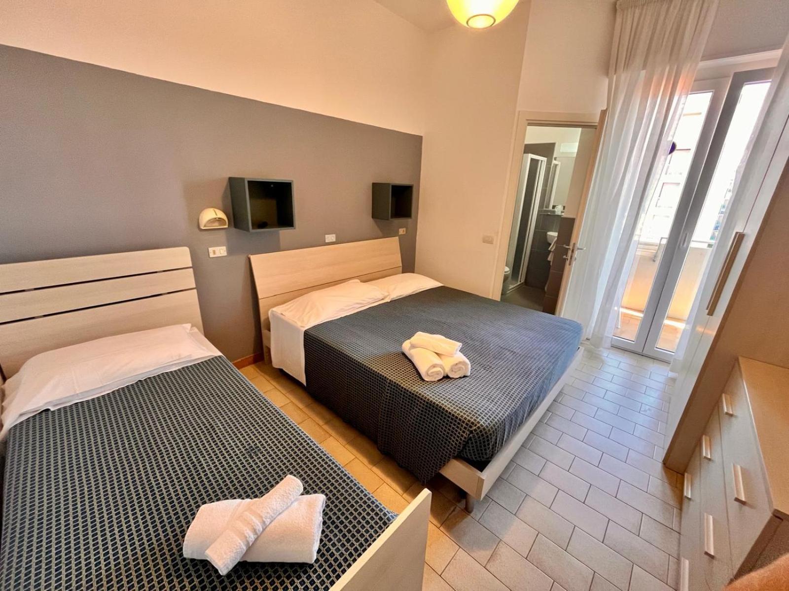 Hotel Atlas Gabicce Mare Esterno foto