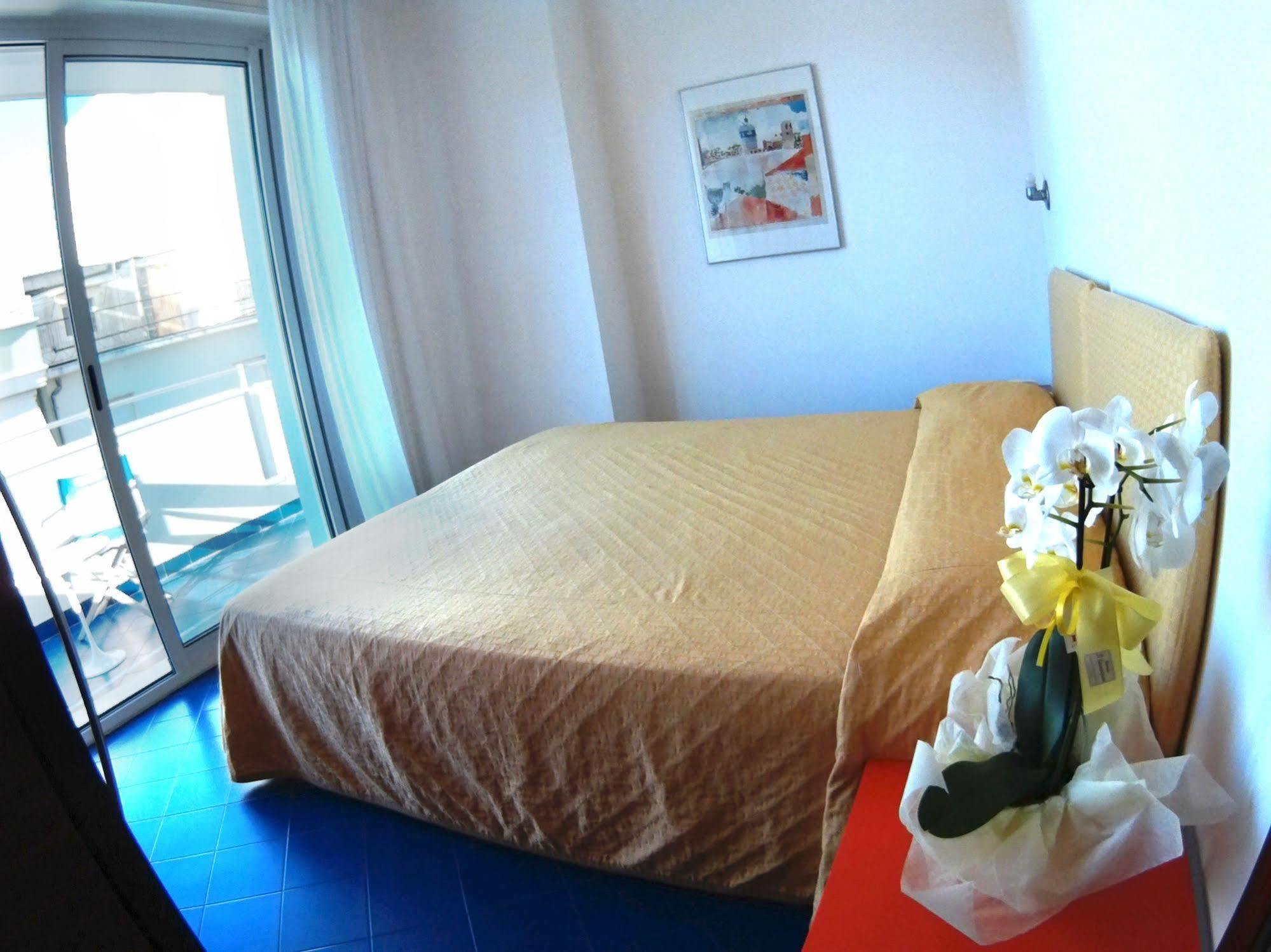Hotel Atlas Gabicce Mare Esterno foto