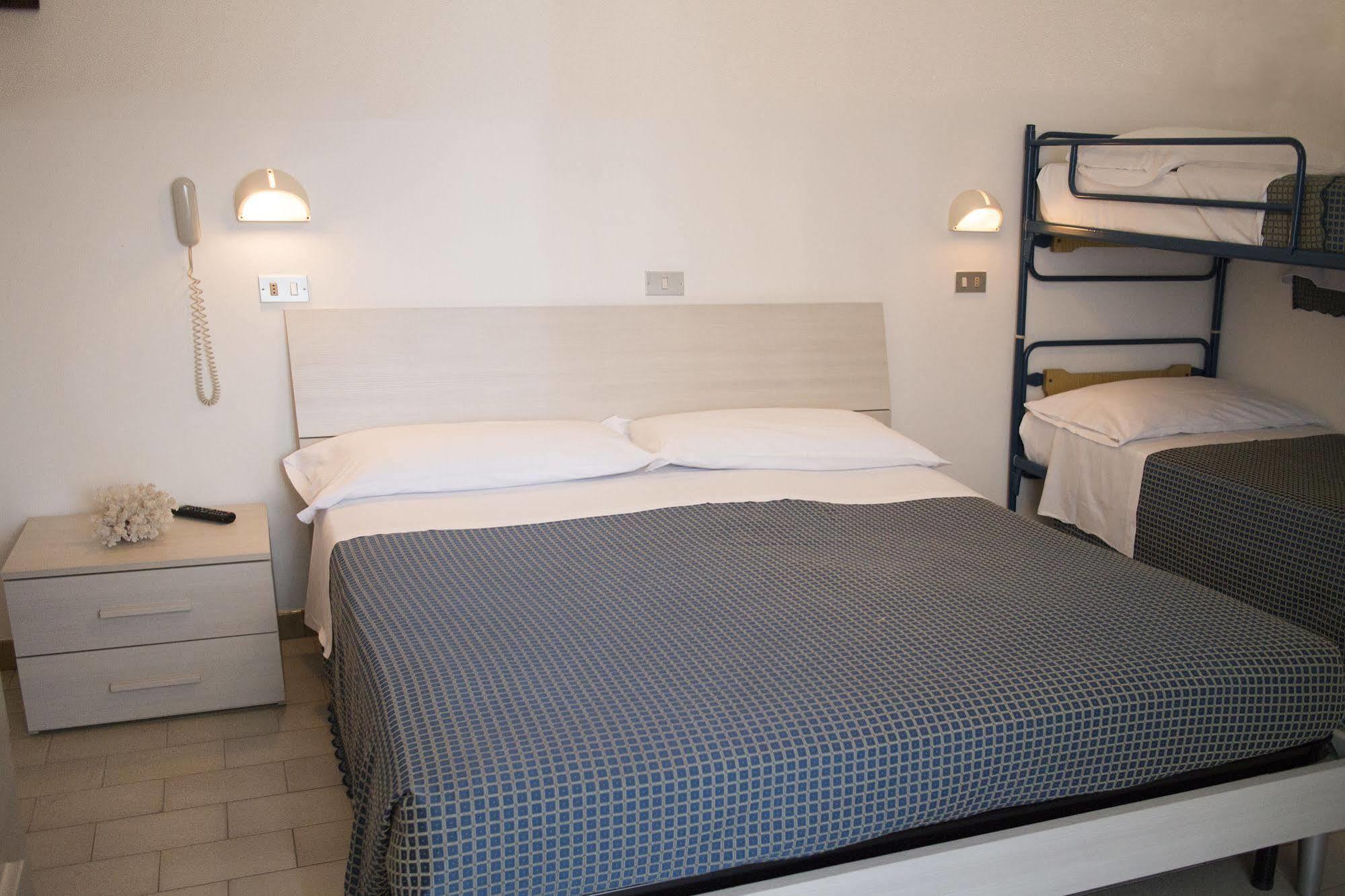 Hotel Atlas Gabicce Mare Esterno foto